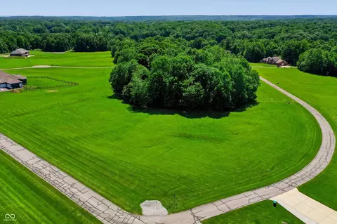 3230 Eagles Pt, Martinsville, IN 46151