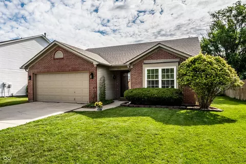 7061 N Lyndhurst Xing, Mccordsville, IN 46055