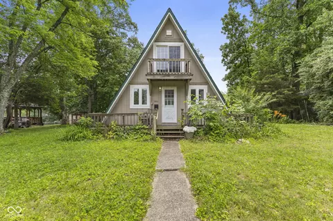 5801 Paradise Dr, Martinsville, IN 46151