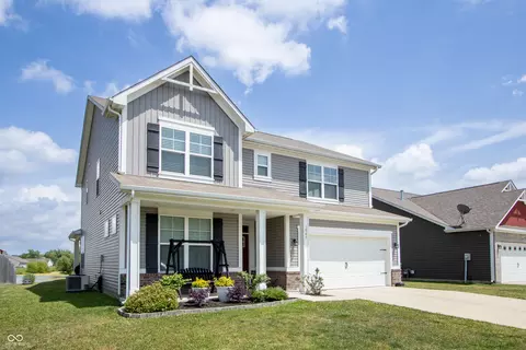 1947 Mach Ln, Franklin, IN 46131