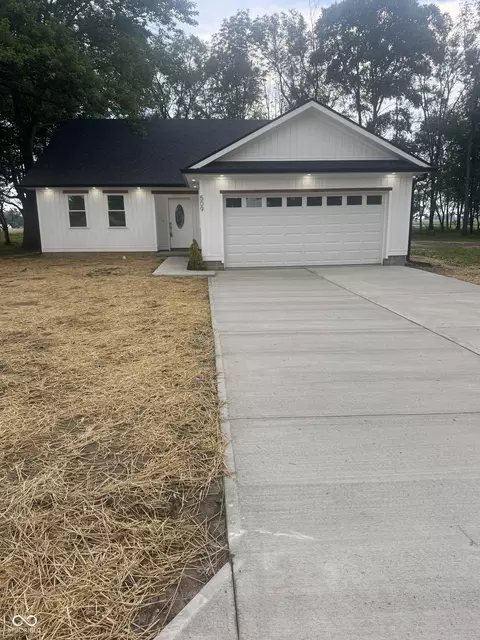509 W Main St, Colfax, IN 46035
