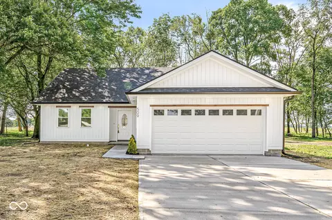 509 W Main St, Colfax, IN 46035