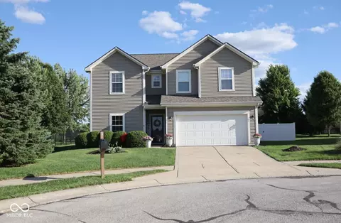 16910 Brigg Ct, Westfield, IN 46074