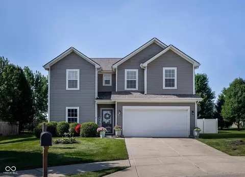 16910 Brigg Ct, Westfield, IN 46074