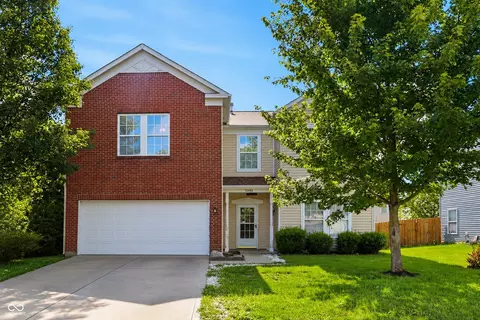 3290 Holt St, Whiteland, IN 46184