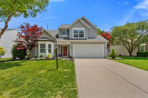 661 Country Walk Dr, Brownsburg, IN 46112