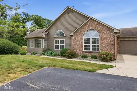 2392 Steeple Chase, Shelbyville, IN 46176