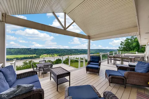 122 S Cedar Cliff Dr, Madison, IN 47250