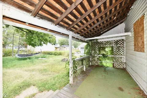 Exterior - 208 E Sherman St, Windfall, IN 46076 photo 3 of 4