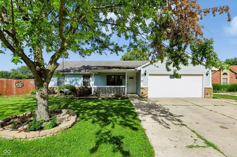 7639 Southern Lks, Indianapolis, IN 46237