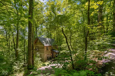 833 Helmsburg Rd, Nashville, IN 47448