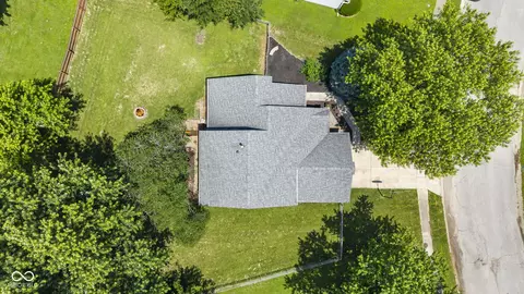 8536 Friendship Ln, Indianapolis, IN 46217