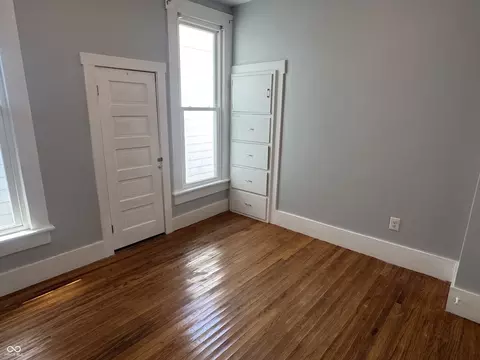 Bedroom - 206 6th St, Covington, IN 47932 photo 2 of 4