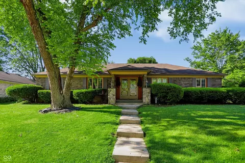 8831 Beckford Dr, Indianapolis, IN 46234