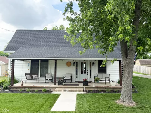 426 W Michigan St, Clayton, IN 46118