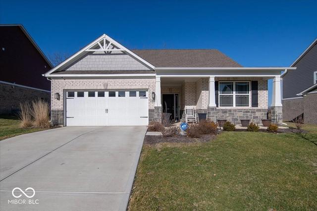 896 Booneway Ln, Bargersville, IN 46106