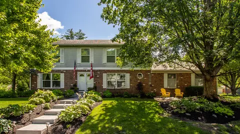 8805 Sawleaf Rd, Indianapolis, IN 46260