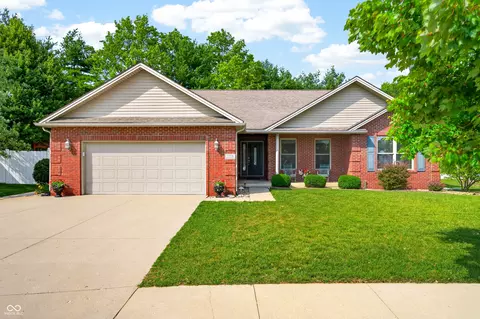2516 Wyndham Pl N, Columbus, IN 47203