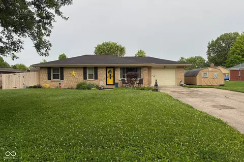 7411 Plantation Dr, Anderson, IN 46013