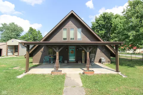 2295 S Poplar St, Vallonia, IN 47281