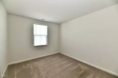 Bedroom - 9739 Oak Grove Dr, Pendleton, IN 46064 photo 10 of 12