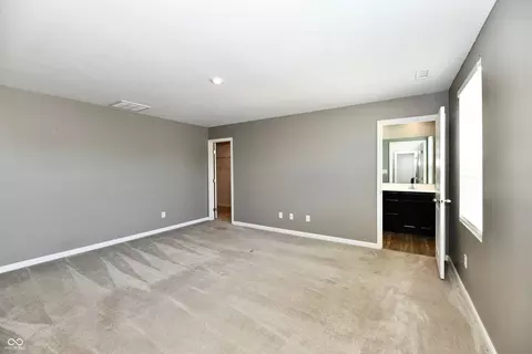 Bedroom - 9739 Oak Grove Dr, Pendleton, IN 46064 photo 2 of 12