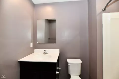 Bath - 9739 Oak Grove Dr, Pendleton, IN 46064 photo 2 of 3