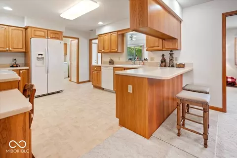 Kitchen - 109 Bay Ridge Dr, Pendleton, IN 46064 photo 2 of 6