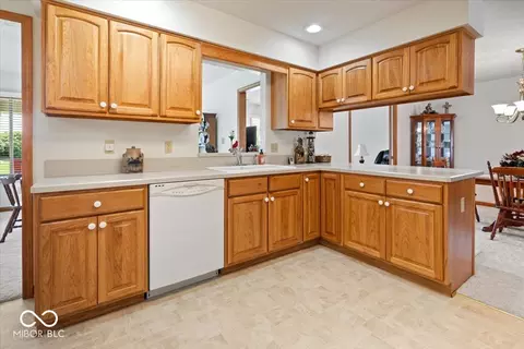 Kitchen - 109 Bay Ridge Dr, Pendleton, IN 46064 photo 6 of 6