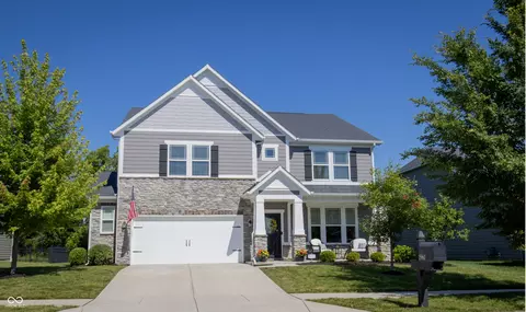 15960 Trestle Dr, Westfield, IN 46074
