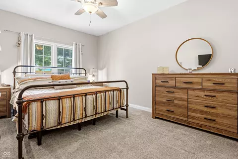 Bedroom - 5926 Regency Dr, Columbus, IN 47203 photo 1 of 7
