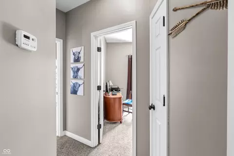 Entry Way - 5926 Regency Dr, Columbus, IN 47203 photo 4 of 4