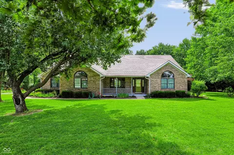 8628 N Briarhopper Rd, Monrovia, IN 46157