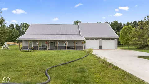 1912 Burns Ct, Austin, IN 47102