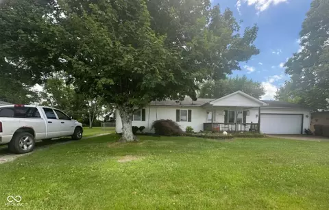 4332 E Plymouth Rd, Scottsburg, IN 47170