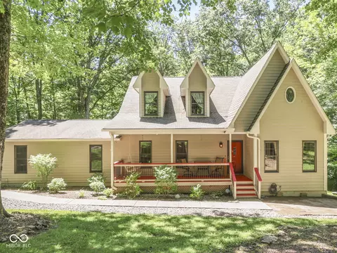 8194 Center Lake Rd, Nineveh, IN 46164