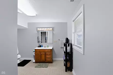 Bath - 5 E Jefferson St, Maxwell, IN 46154 photo 1 of 3
