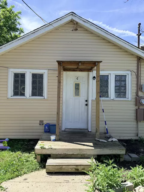 2234 W Memorial Dr, Muncie, IN 47302