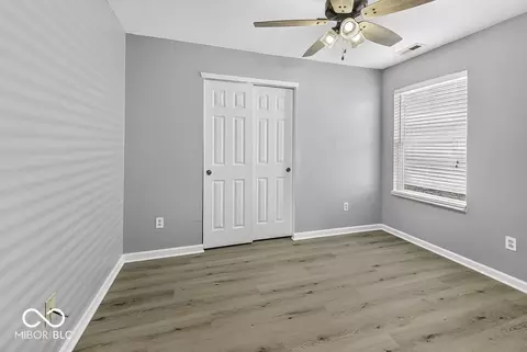 Bedroom - 910 Stonehurst Dr, Franklin, IN 46131 photo 4 of 5