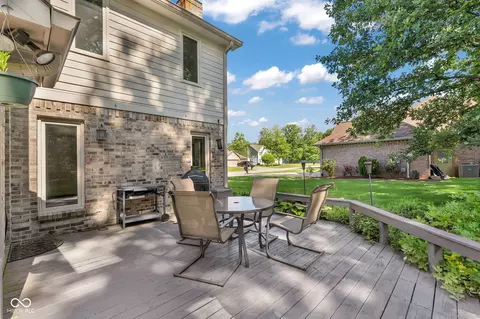 Exterior - 2655 Schoolmaster Dr, Plainfield, IN 46168 photo 5 of 18