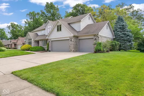 Exterior - 2655 Schoolmaster Dr, Plainfield, IN 46168 photo 2 of 18