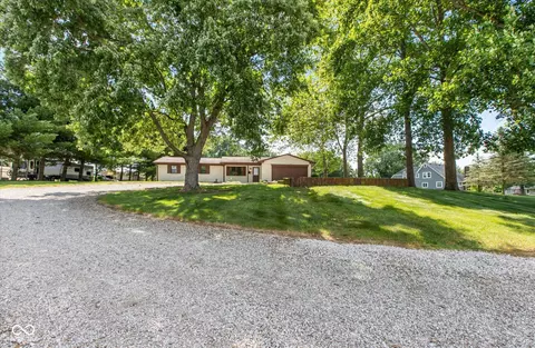 3063 Jay Dee Ln, Greenwood, IN 46143