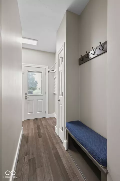 Entry Way - 2430 Crossfields Ct, Carmel, IN 46032 photo 2 of 4