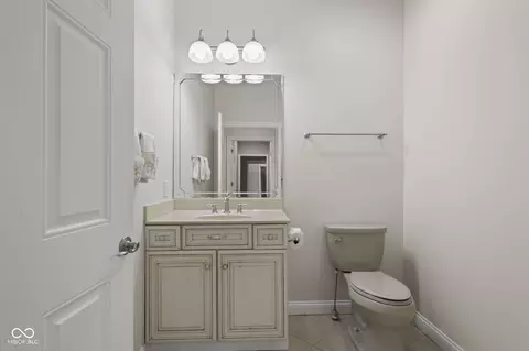 Bath - 2430 Crossfields Ct, Carmel, IN 46032 photo 9 of 11