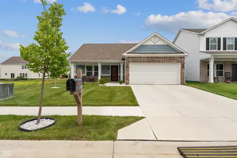 3600 Windstar Ct, Columbus, IN 47203