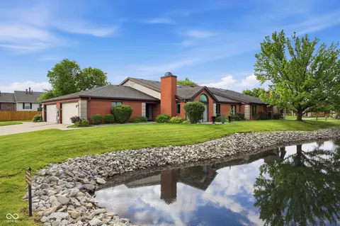 9278 Oak Run East Dr, Indianapolis, IN 46260