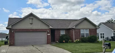 1412 Evergreen Dr, Greenfield, IN 46140