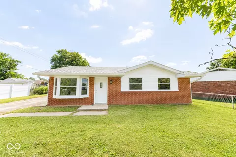 1215 N Gladstone Ave, Columbus, IN 47201