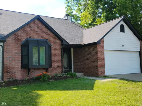 6706 Oak Lake Dr, Indianapolis, IN 46214