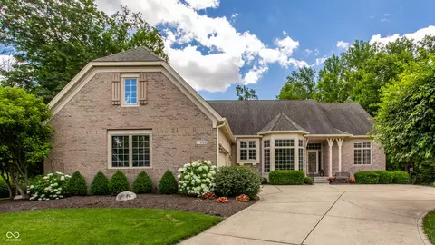 9729 Oakhaven Ct, Indianapolis, IN 46256